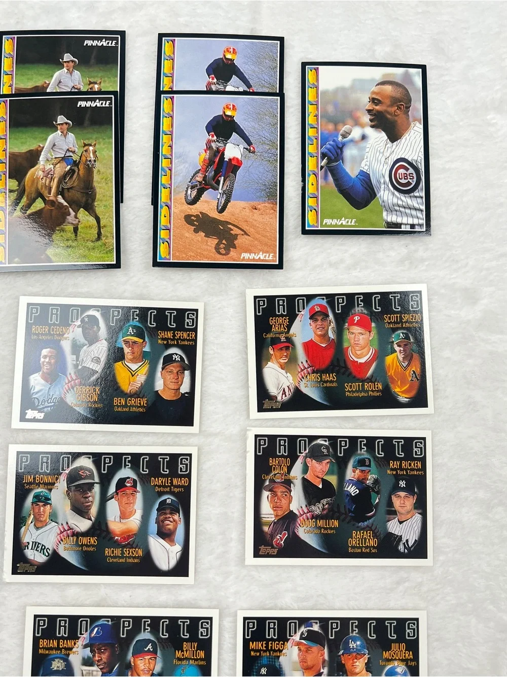 18 Card Sports Card Lot Nolan Ryan Vlad Guerrero Andruw Jones Ewing Lofton